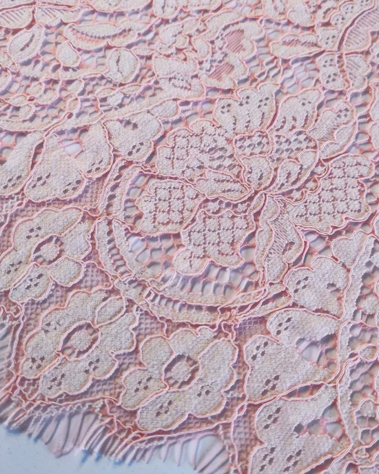 Мереживо Valentino, купон, рожевий