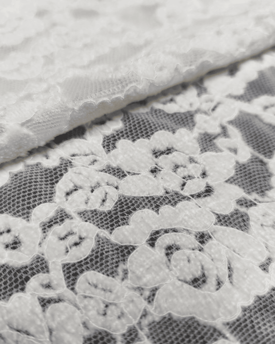 Кремове оксамитове мереживо Channel Lace з квітами 30380 DCL C1